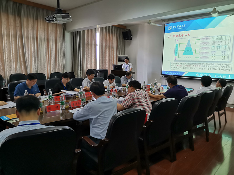 3dd0f8e74b084e46acf548232381d3ad.jpg 2.jpg